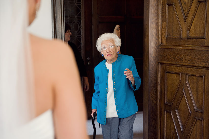 Grandma sees bride for the first time
