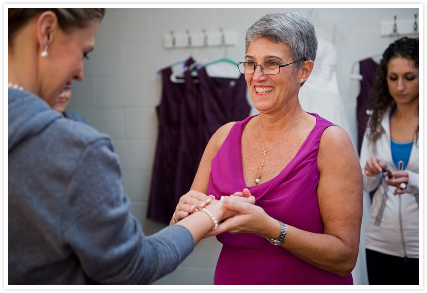 Lansing wedding photography: Mother Daughter Getting Ready Photos