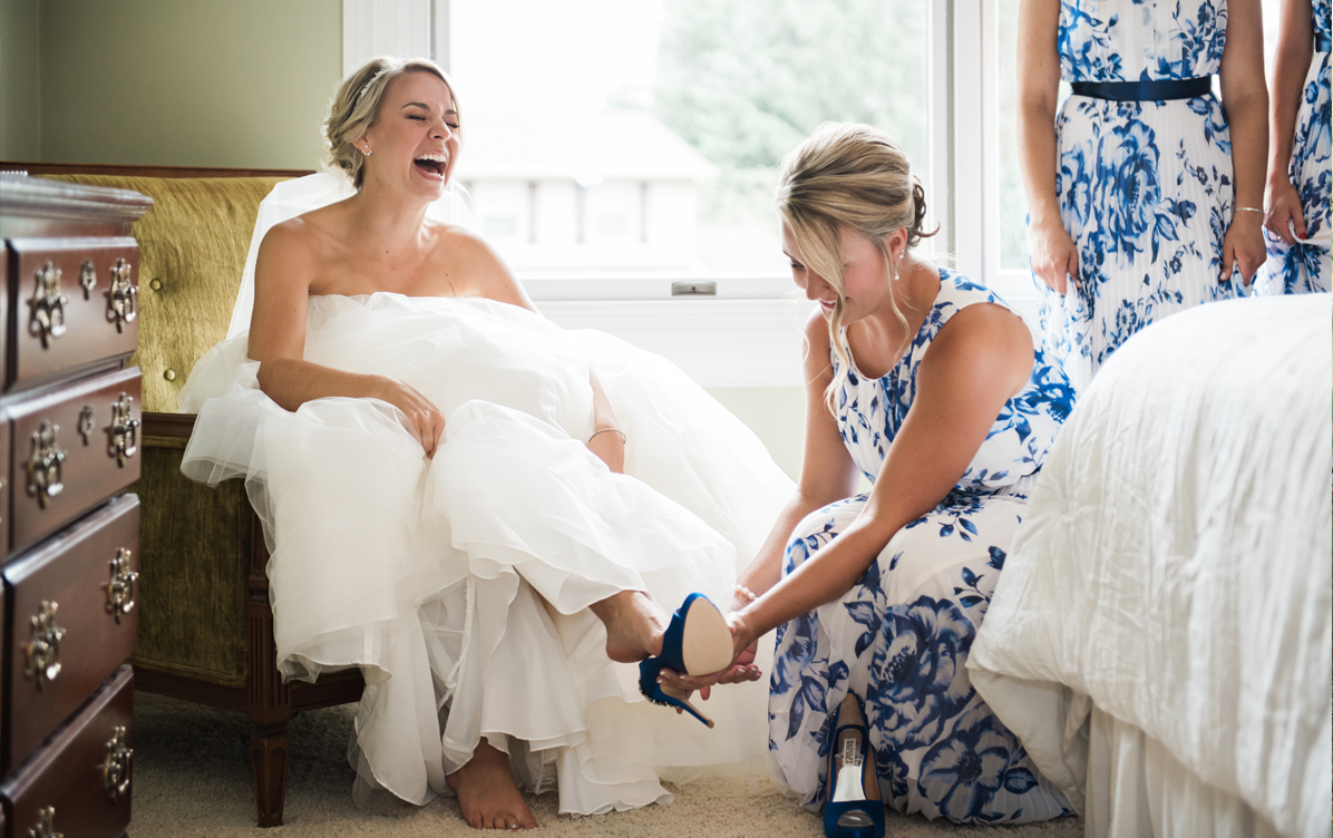 wedding day: getting ready at home