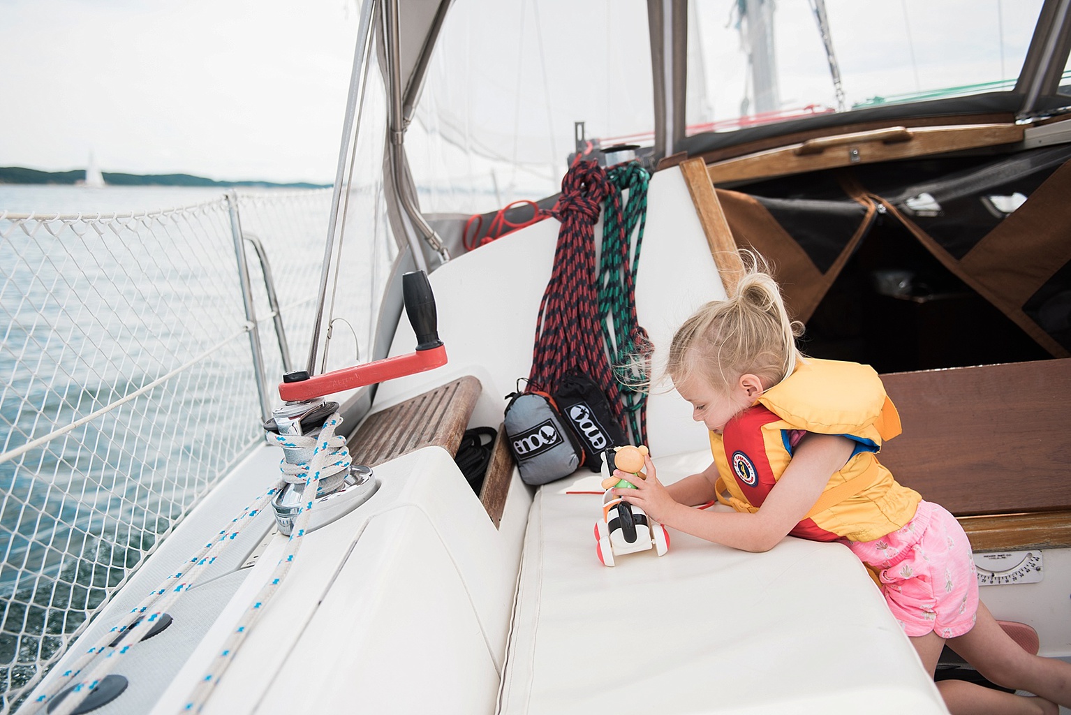 sailing_with_young_kids_on_lake_michigan__0007.jpg