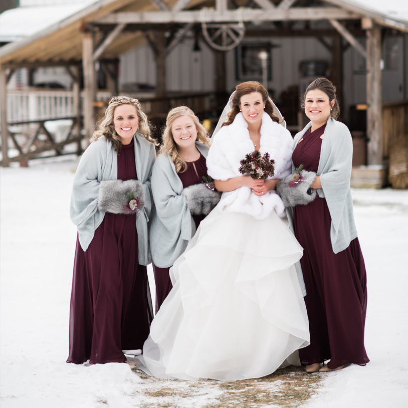 10 Gorgeous Michigan Winter Wedding Venues Including Barn Lodge